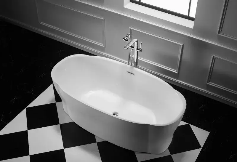 Акриловая ванна BelBagno 170x85 BB403-1700-850