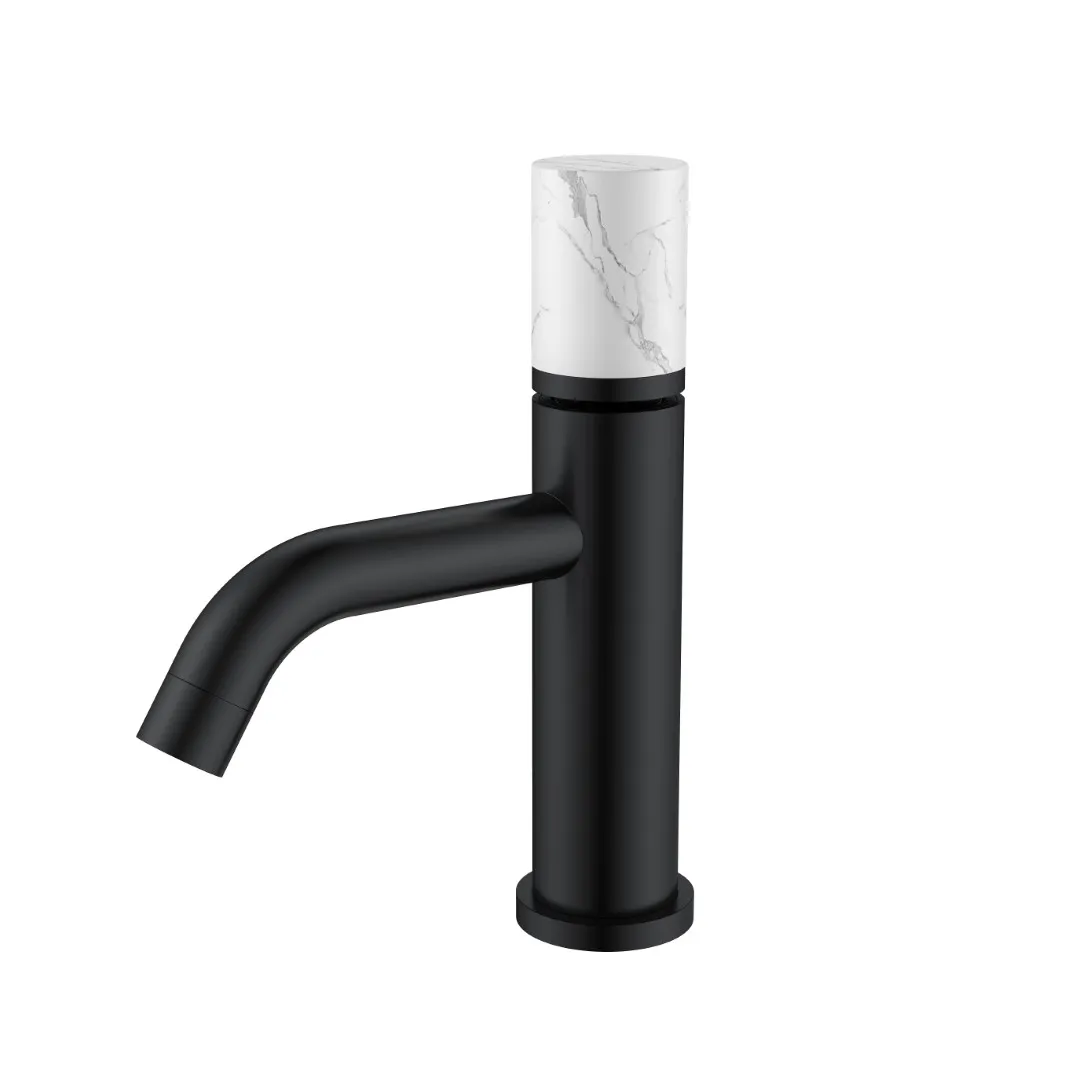 Смеситель для раковины Boheme Stick 121-B-MR-W