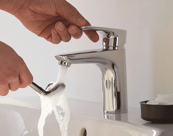 Смеситель Kludi Pure&Solid 342920575 для раковины фото 4