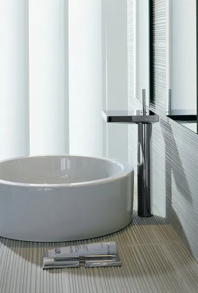 Смеситель Axor Starck X 10084000 для раковины фото 7