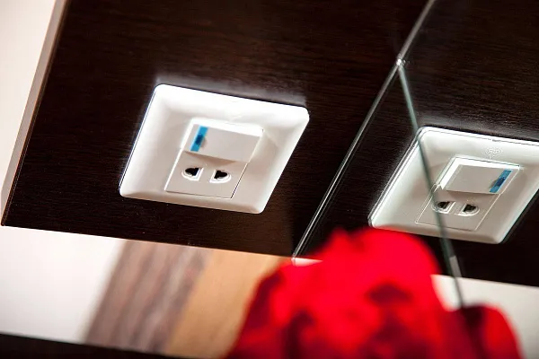 Зеркало Бриклаер Бали 90x102 4627125411861 с полочкой и подсветкой фото 4