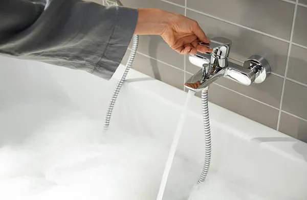 Смеситель Hansgrohe Rebris E 72450000 для ванны с душем фото 5