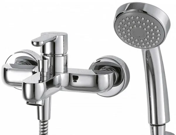 Смеситель Bravat Stream-D F637163C-B для ванны с душем фото 1