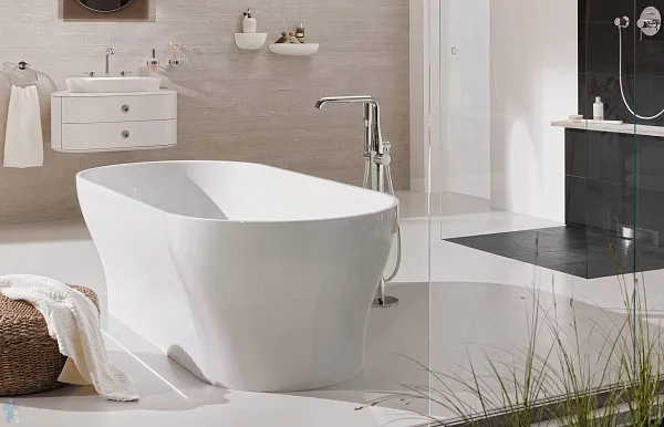 Смеситель Grohe Essence New 23491001 для ванны с душем фото 2
