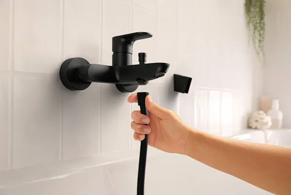 Смеситель Hansgrohe Rebris S 72440670 для ванны с душем фото 2