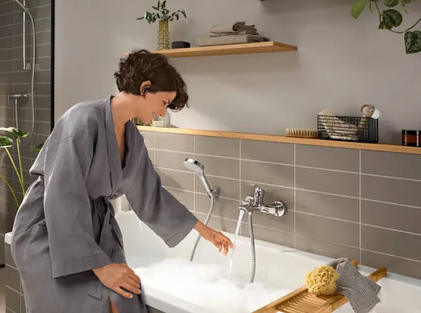 Смеситель Hansgrohe Rebris E 72450000 для ванны с душем фото 6