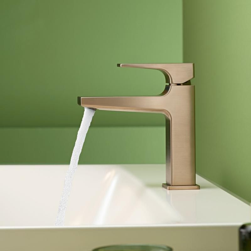 Смеситель hansgrohe. Хансгрое Метрополь смеситель. Смеситель Hansgrohe Metropol 32500140. Metropol Hansgrohe бронза. Смеситель для раковины Hansgrohe Metropol.